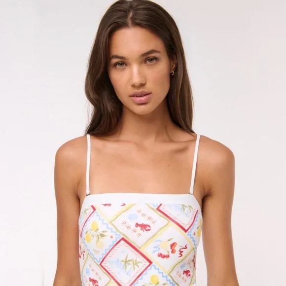 cheeky one-piece swimsuit - Picture 9 of 12